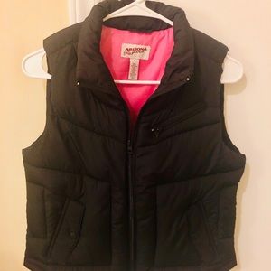 Black puffer vest